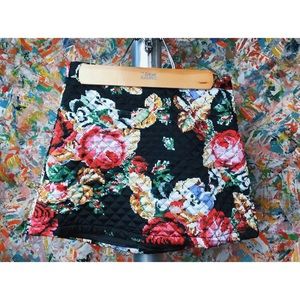 Floral mini skirt